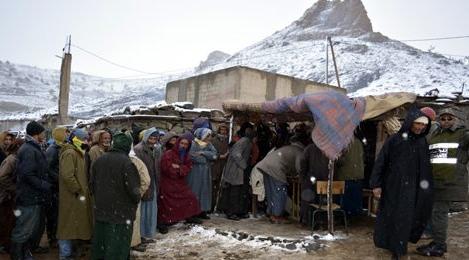 البرد بإقليم أزيلال.. 1115 مستفيدا من وحدات طبية وفرق متنقلة