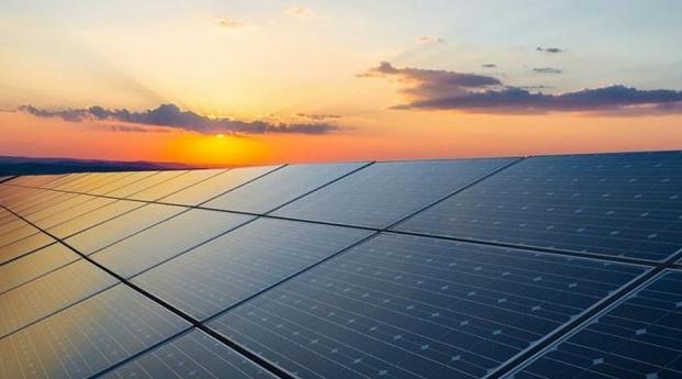 Une centrale solaire "la plus avancée au monde" opérationnelle dès 2022 à Midelt