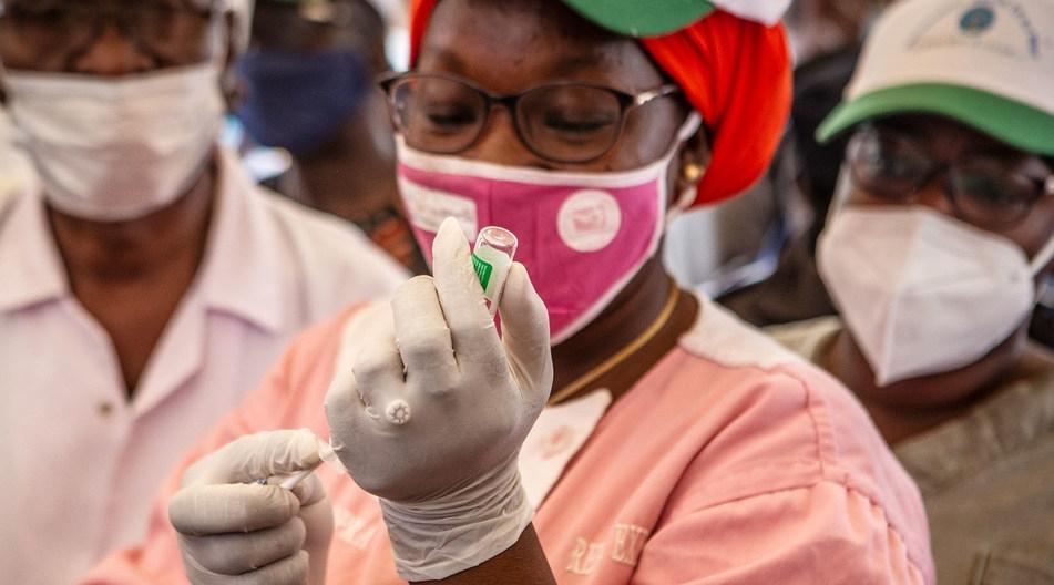 (كوفيد-19) .. أزيد من 10.17 مليون حالة إصابة مؤكدة في القارة الإفريقية
